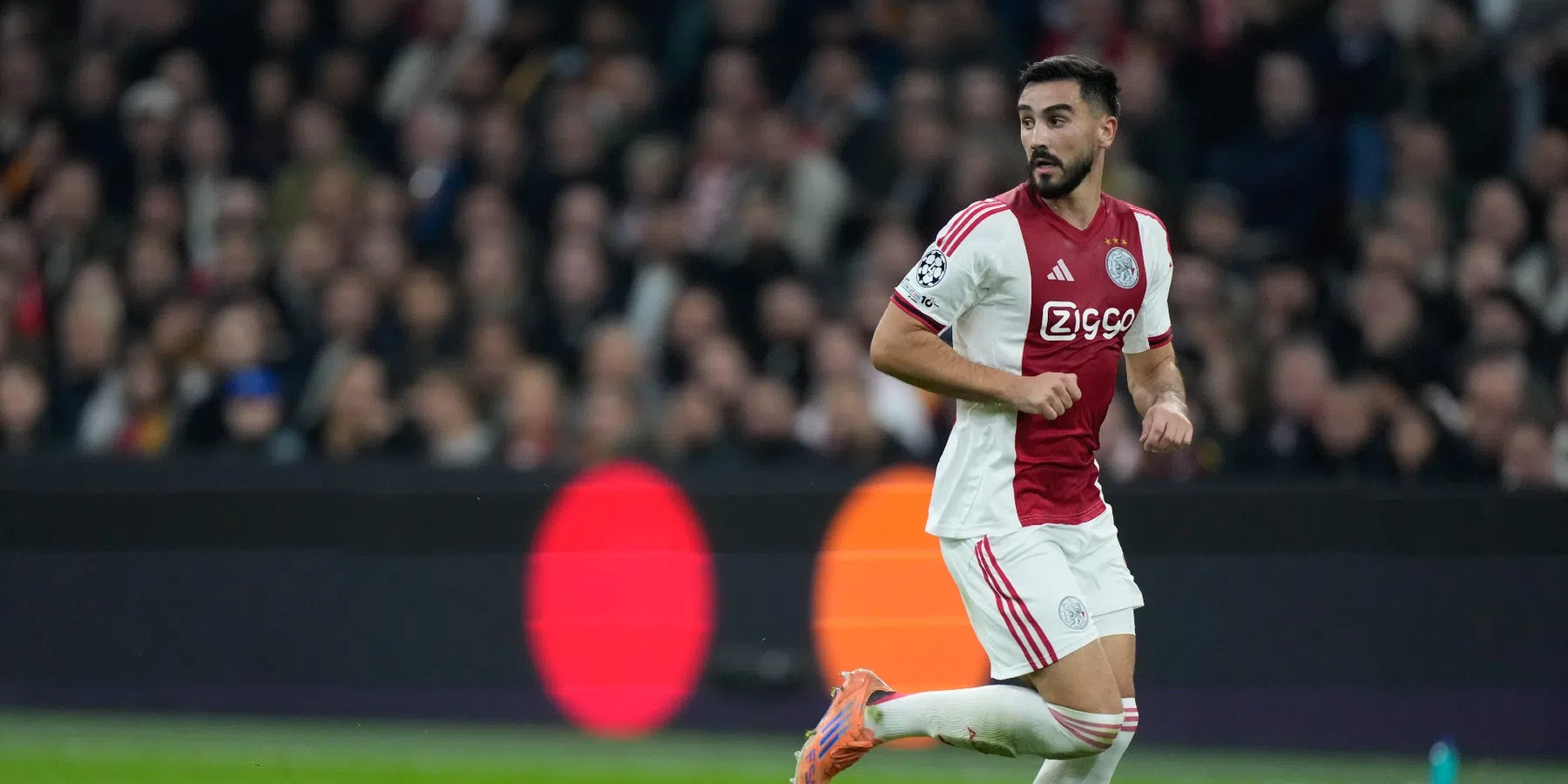 Sutalo ziet Ajax ten onder gaan: 'Dit seizoen is anders dan met Farioli'