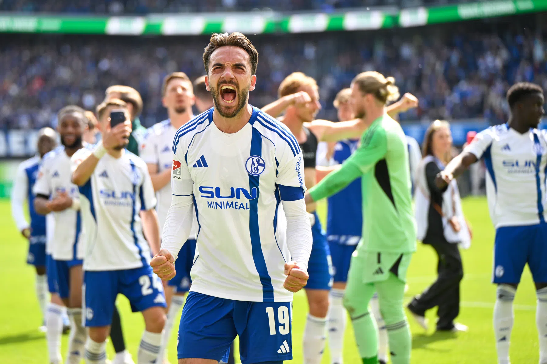 Zo kan Schalke 04 dit weekend promoveren naar Bundesliga | VoetbalNieuws