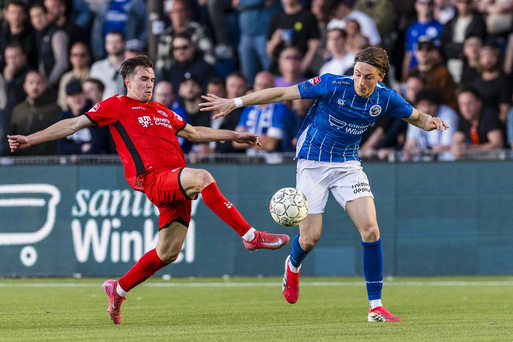 Almere City - FC Den Bosch: waar en hoe laat kijken? | VN