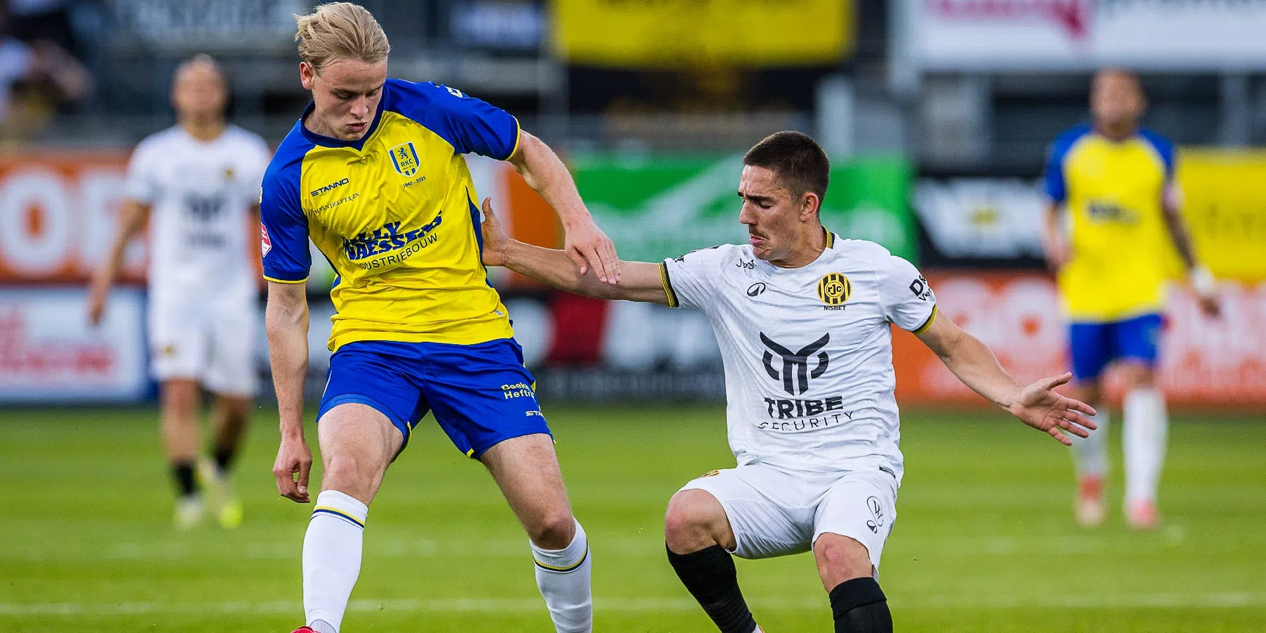 Van Osch pakt heldenrol en houdt Eredivisiedroom RKC levend