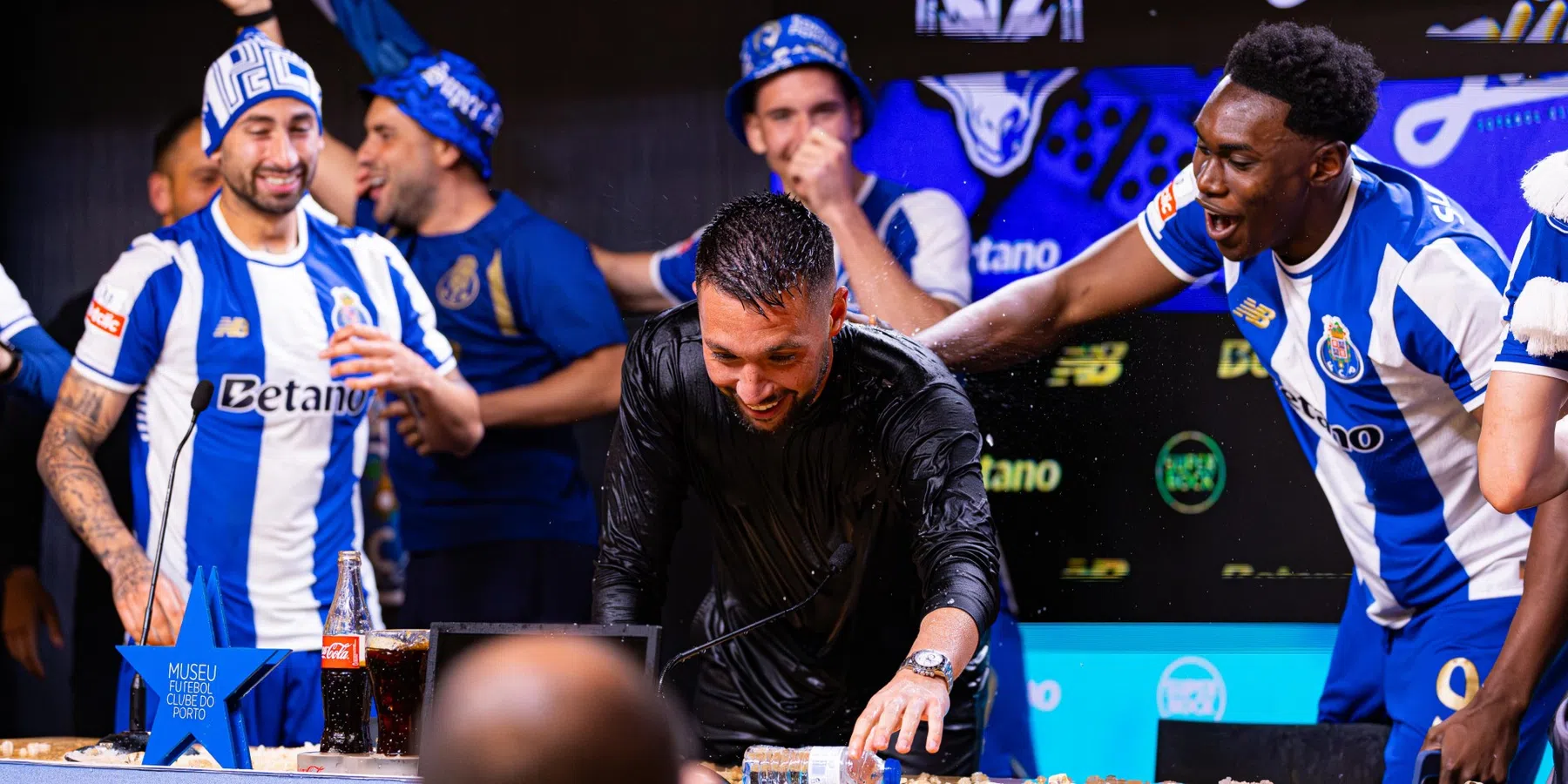 Farioli heeft beet: FC Porto kampioen van Portugal na nipte zege 