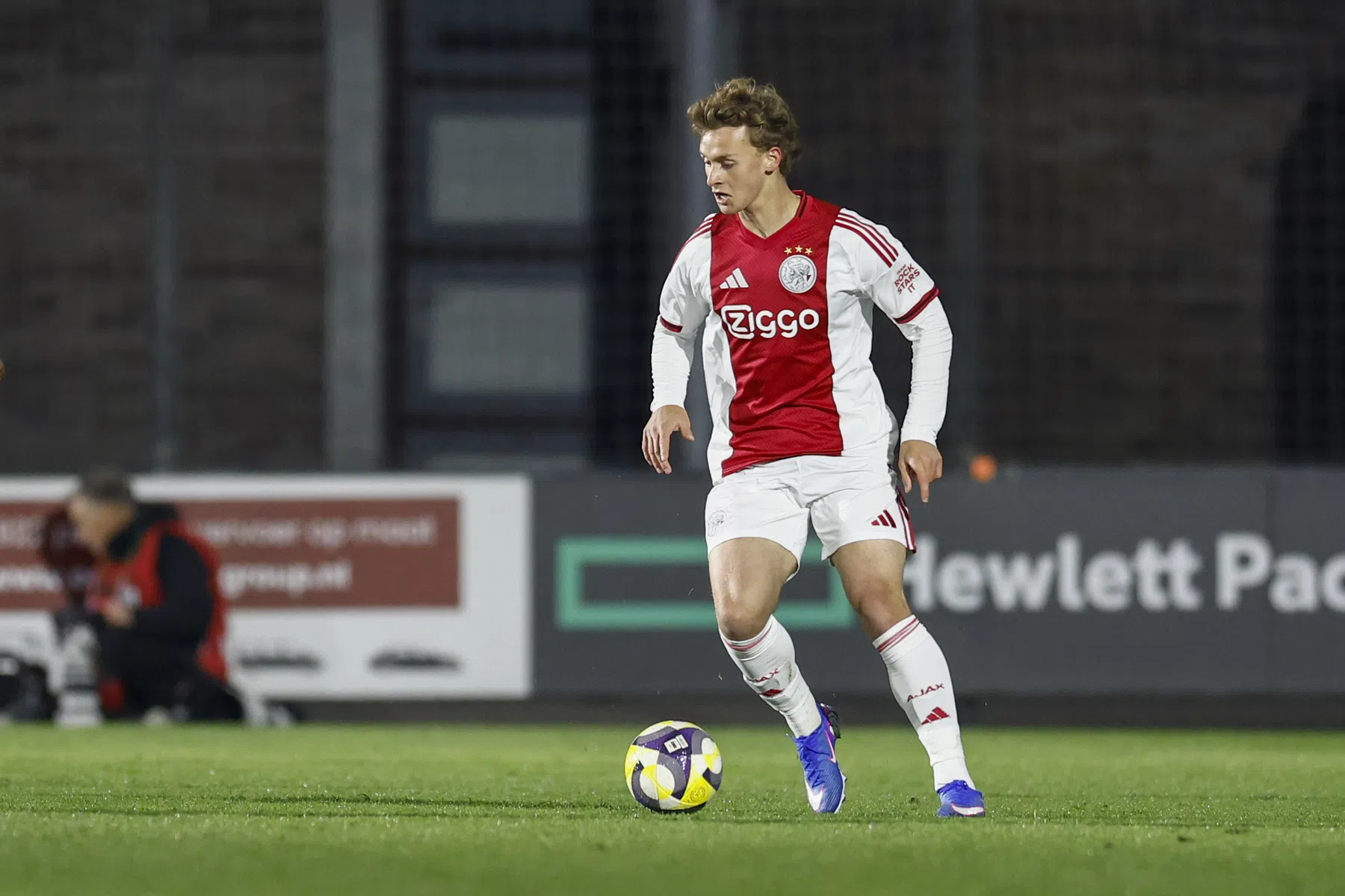 Ajax licht koopoptie Ibrahimovic van AC Milan niet