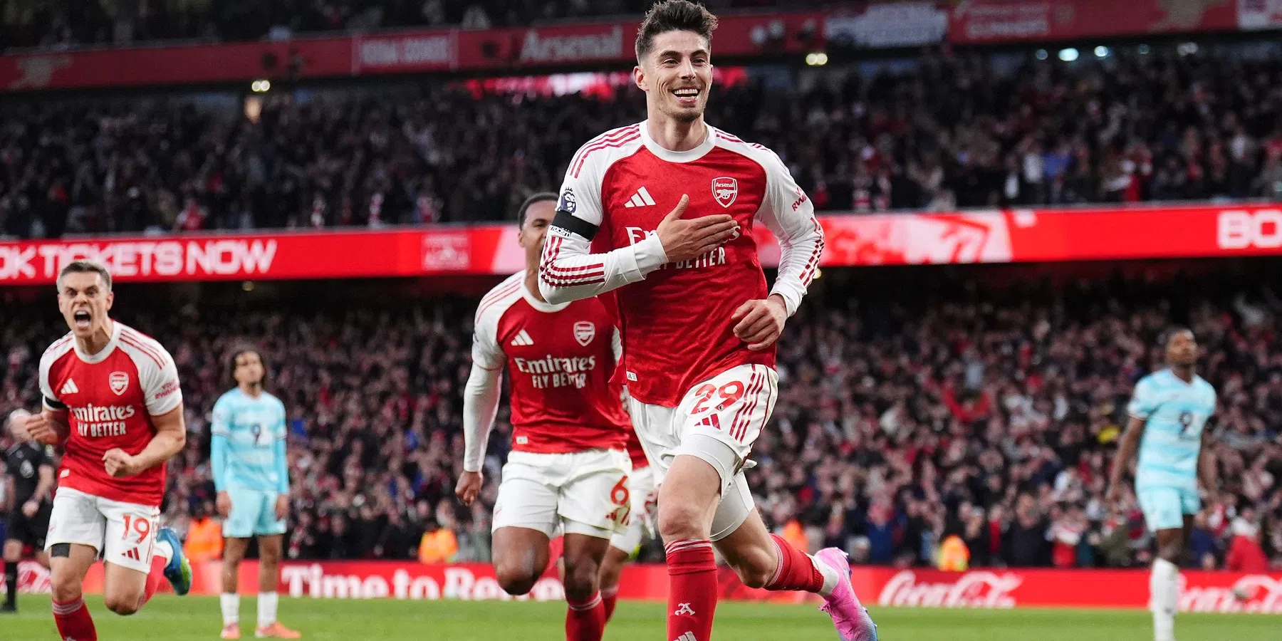 Arsenal zet reuzestap richting titel na zwaarbevochten zege op Burnley