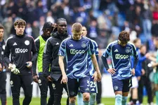 Ochtendkranten: ‘Ajax verzuipt in Fries waterballet, PSV veel te sterk voor Eredivisie’