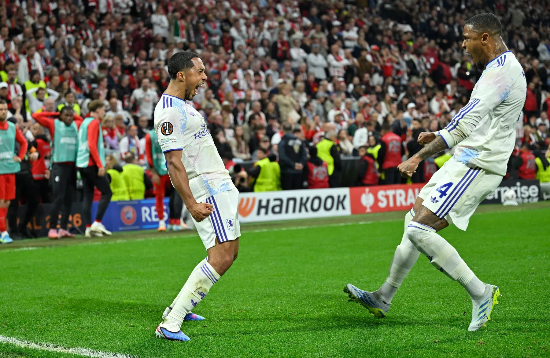 Aston Villa wint de Europa League na eenvoudige zege op Freiburg