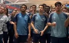 Timber wordt gek: de eerste reactie van Arsenal nadat ze zeker waren van de titel