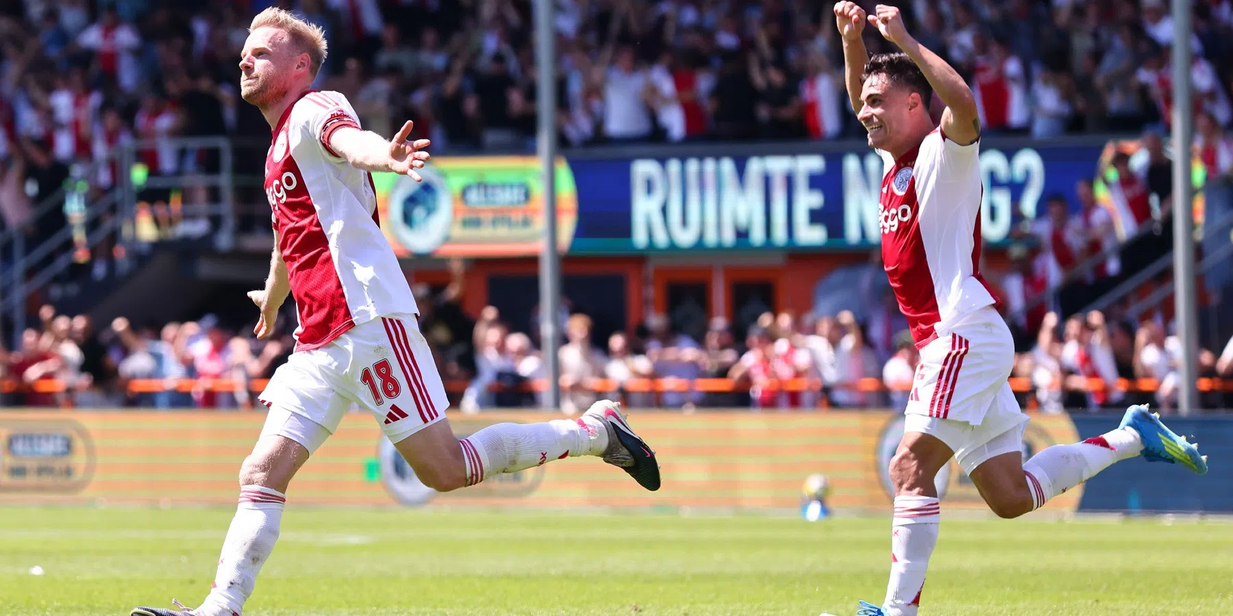 Kranten zien twee gezichten bij Ajax: 'Een doekje voor het bloeden'