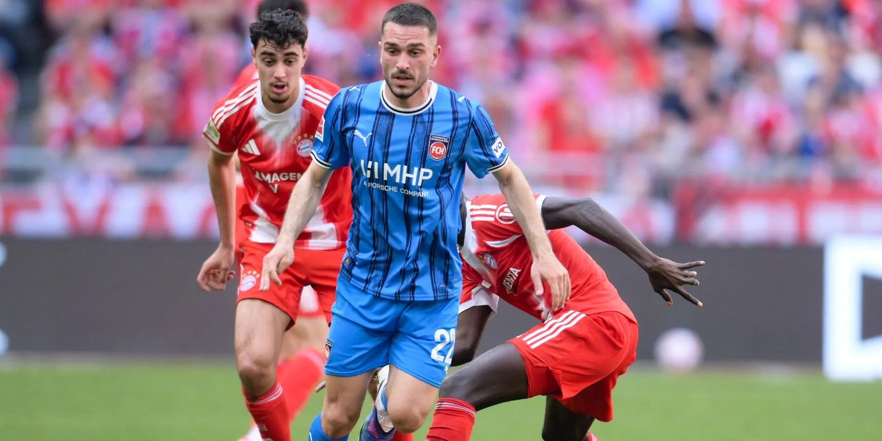 Wie is Arijon Ibrahimović, het Bayern München-talent op de radar van PSV?