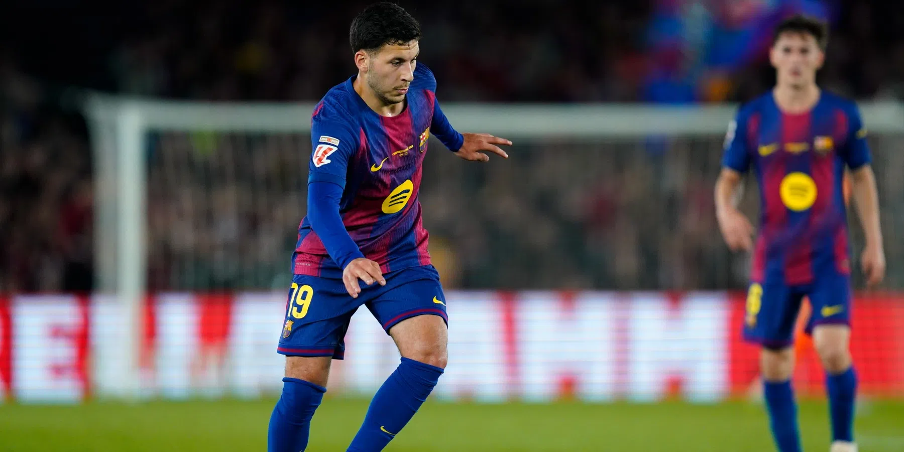 'Ajax krijgt concurrentie uit Engeland voor gewilde Barça-aanvaller'