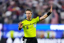 'VAR-interventie Makkelie niet volgens protocol, FIFA moet mogelijk ingrijpen'