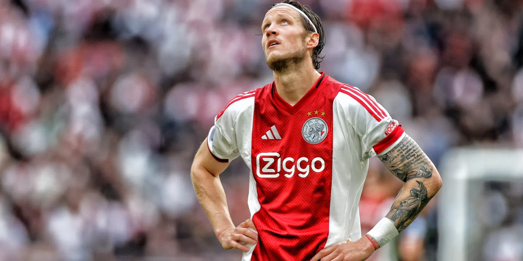 Ajax wacht lastige zoektocht naar nieuwe hoofdsponsor: 'Geen piece of cake'