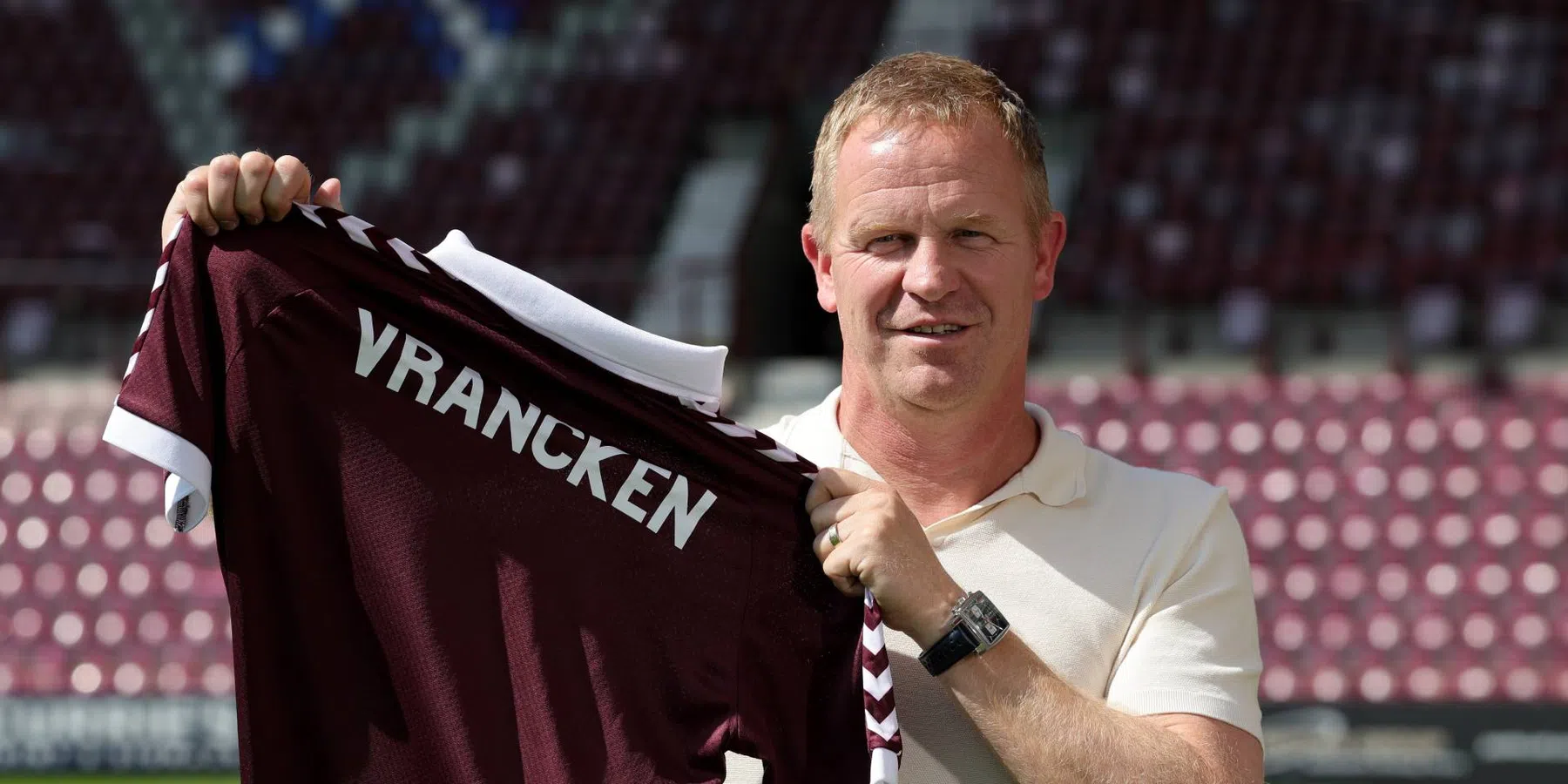 Hearts kiest niet voor Hake of Martens | VoetbalNieuws