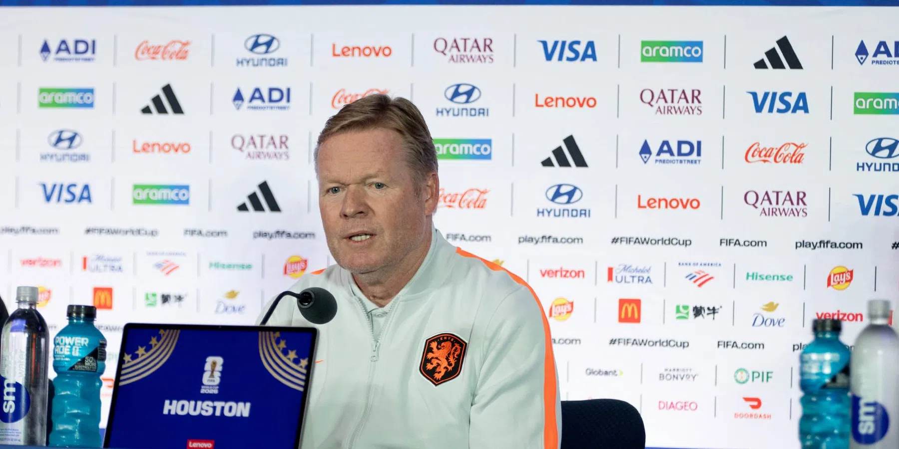 Koeman ziet verbeterpunten ondanks groepswinst Oranje op WK | VN