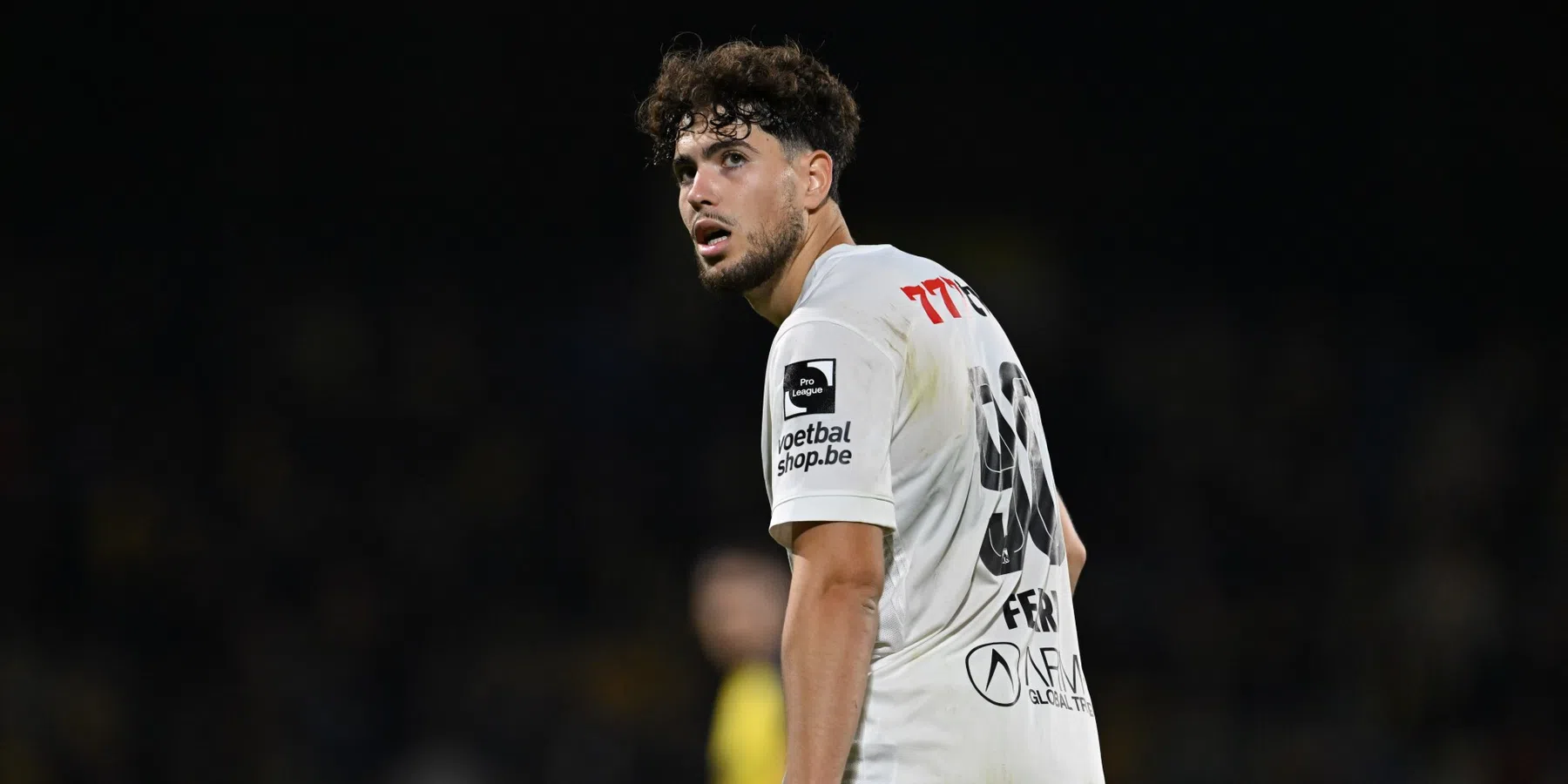 'Feyenoord steeds dichter bij aanwinst: Westerlo akkoord voor miljoenensom'