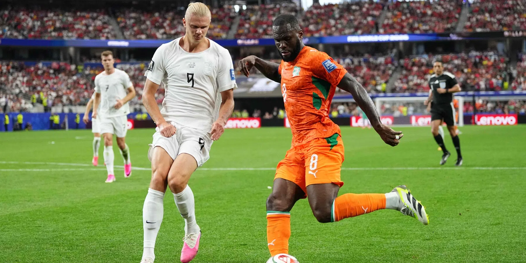 Haaland goud waard tegen met late treffer, Noorwegen naar achtste finale WK