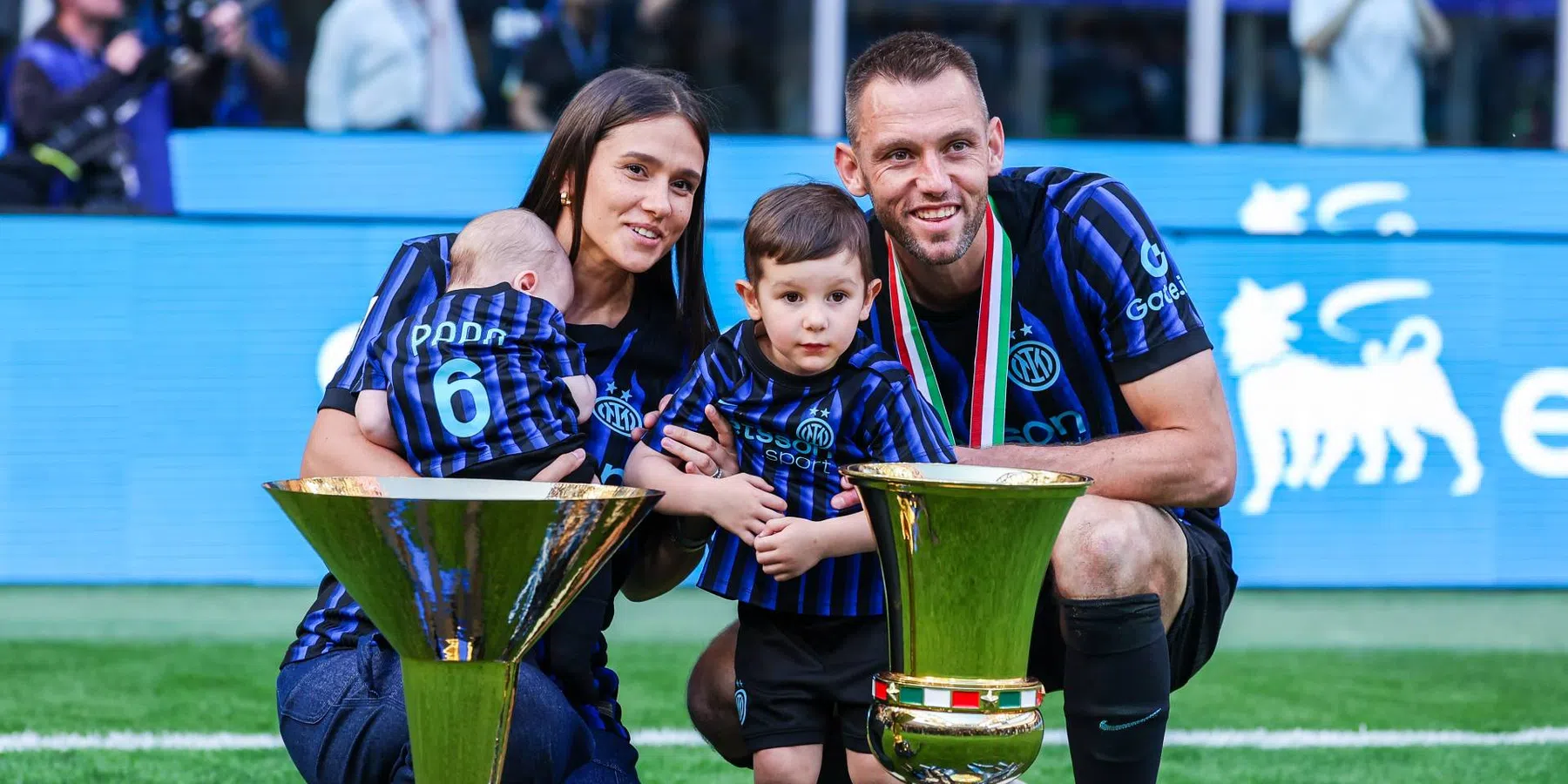 Inter neemt afscheid van Stefan de Vrij | VoetbalNieuws