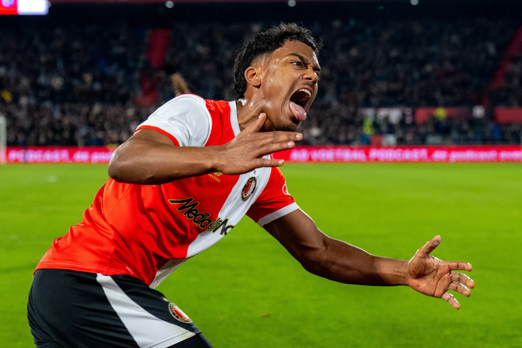 Willem II huurt Jaden Slory van Feyenoord | VoetbalNieuws