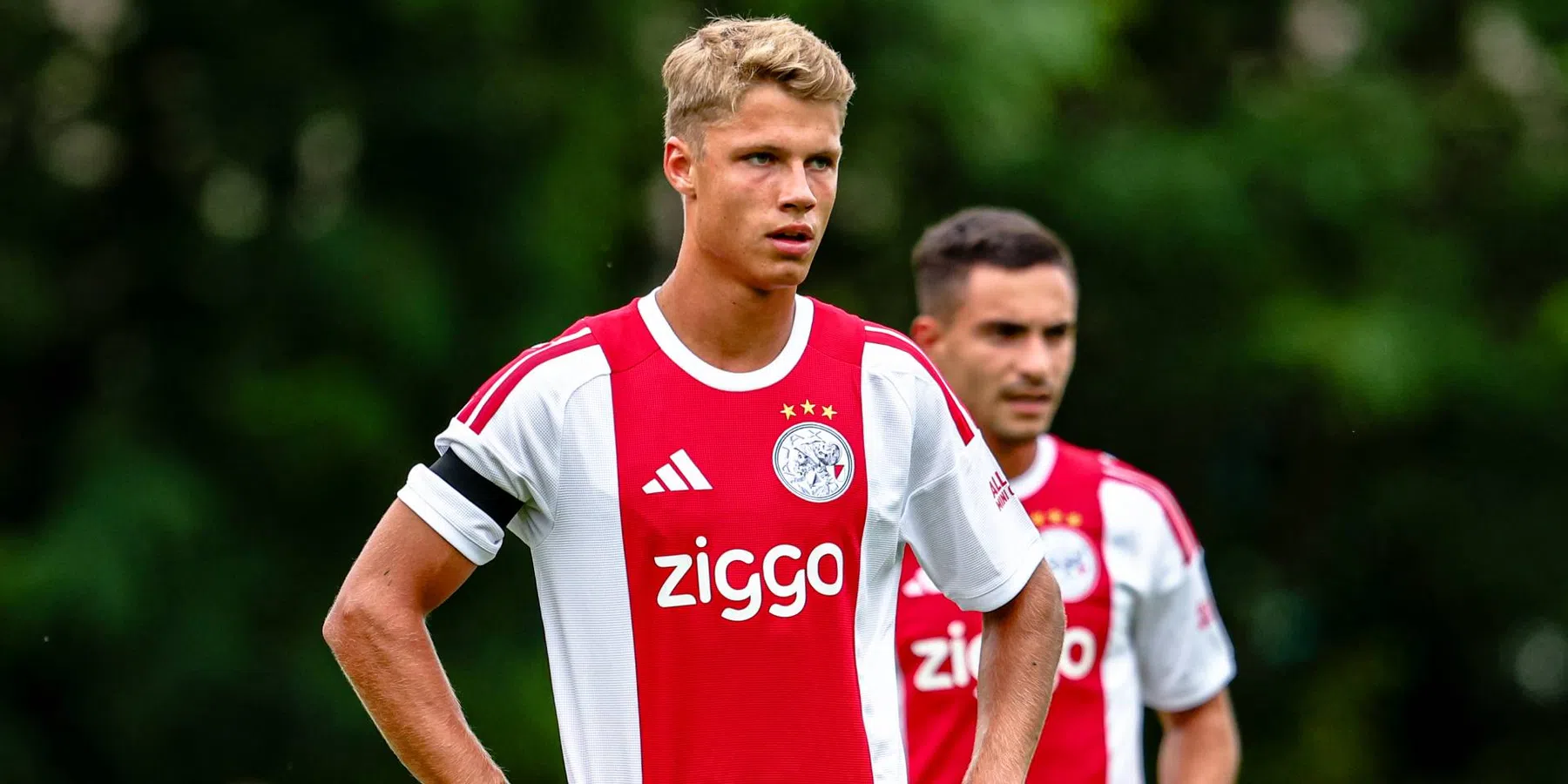 Newcastle wil Ajax-talent Sean Steur voor 25 miljoen | VoetbalNieuws