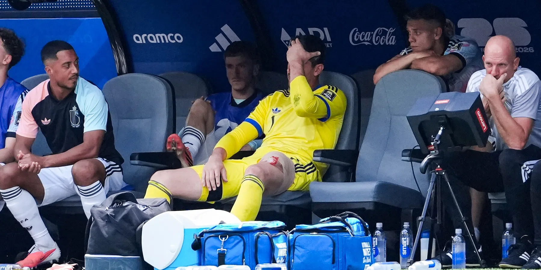 Courtois reageert op pijnlijke keeperswissel: 'Ik wilde blijven staan'