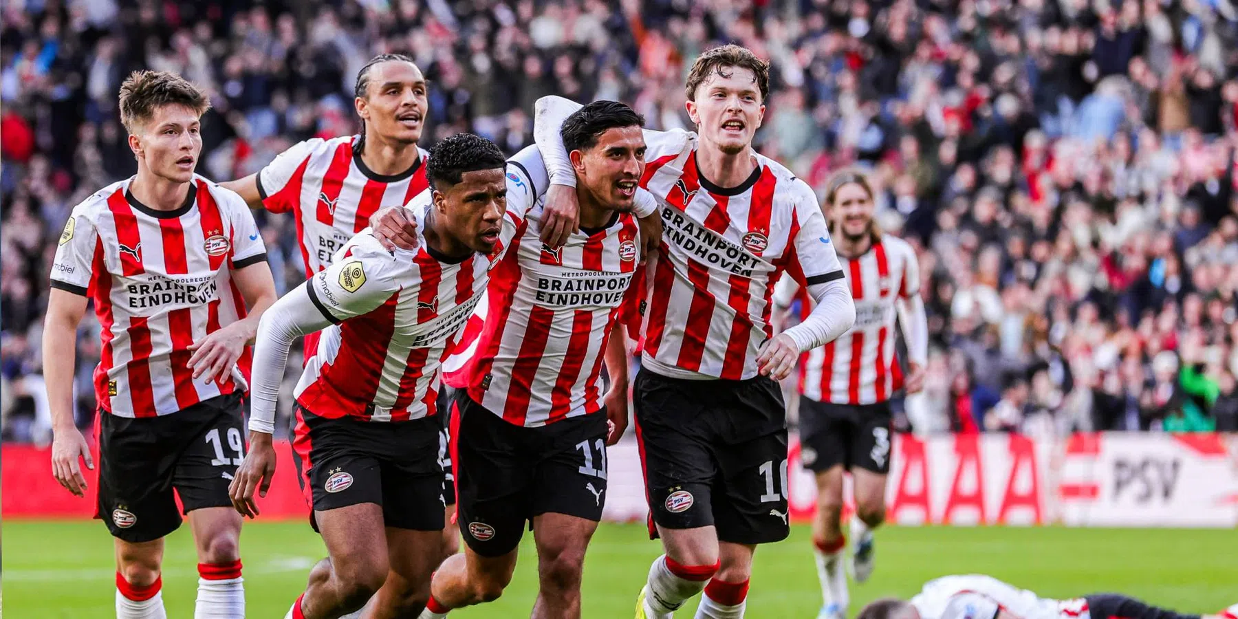 PSV presenteert nieuw thuisshirt voor seizoen 2026/27 | VoetbalNieuws