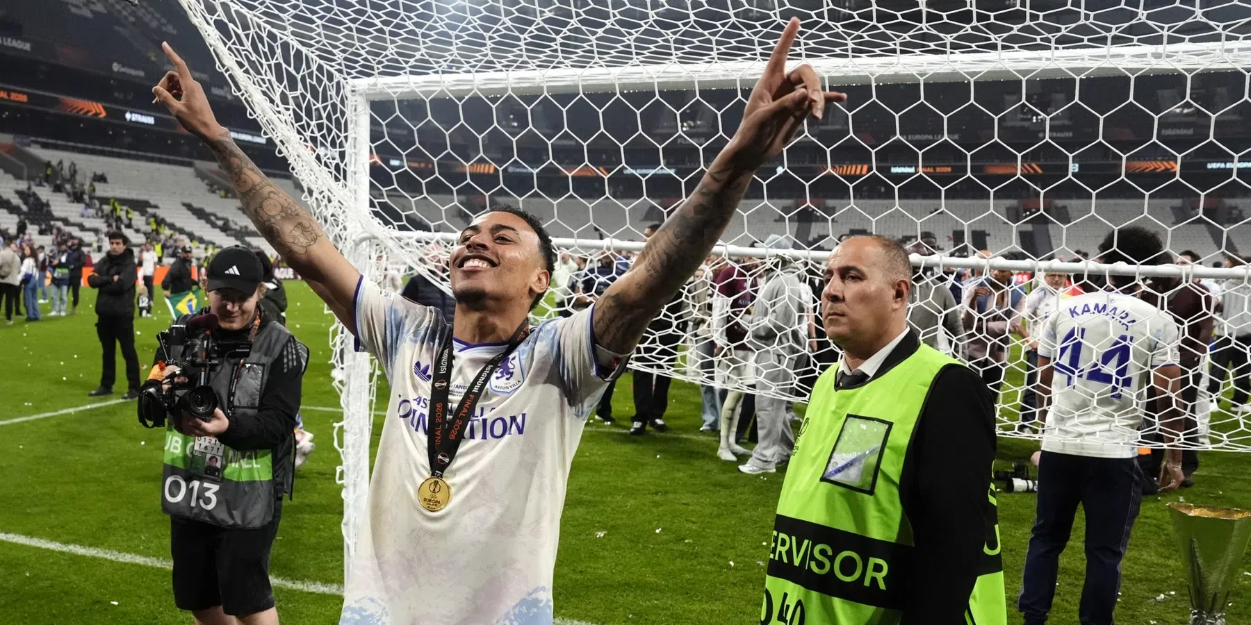 'Chelsea betaalt ruim 135 miljoen euro (!) en haalt 23-jarige van Aston Villa'    