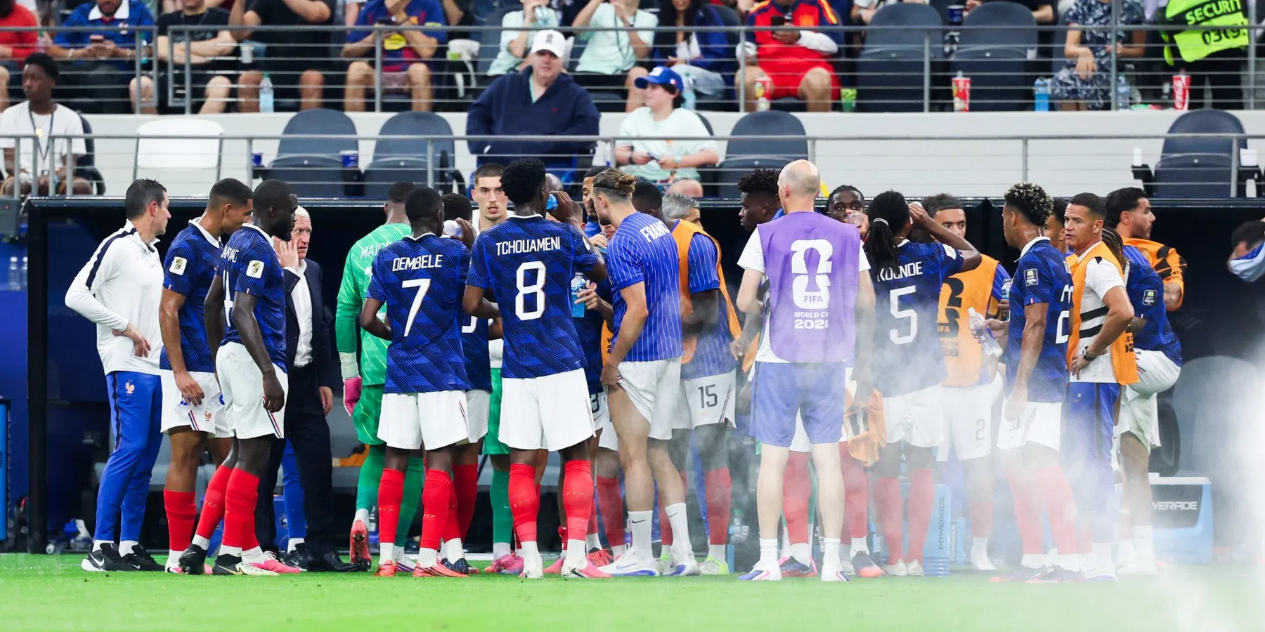 FIFA erkent kritiek en gaat omstreden hydration breaks evalueren