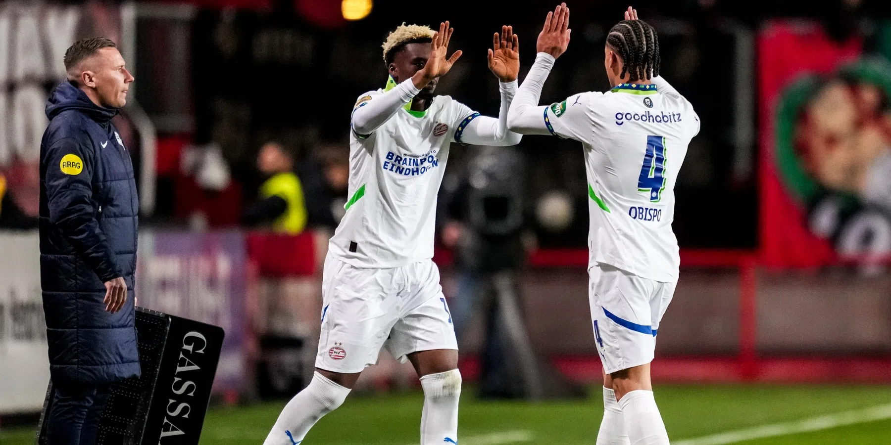 'PSV-transfer op losse schroeven: vertrek van verdediger dreigt af te ketsen'