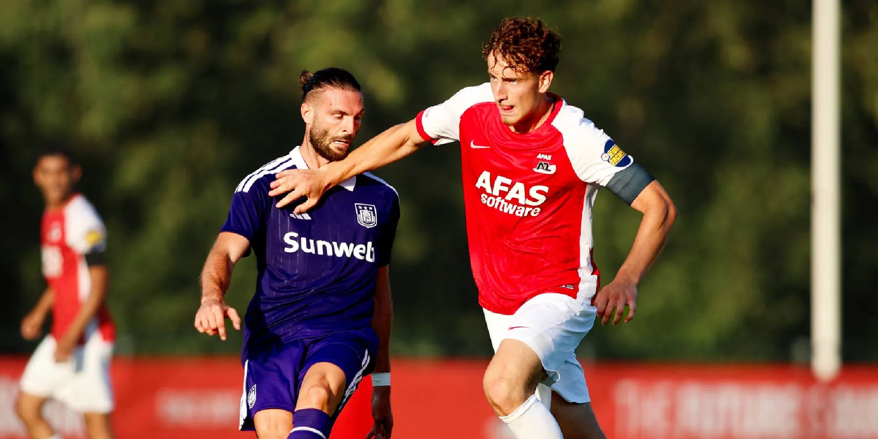 AZ verlengt met toptalent Kovács ondanks interesse | VoetbalNieuws