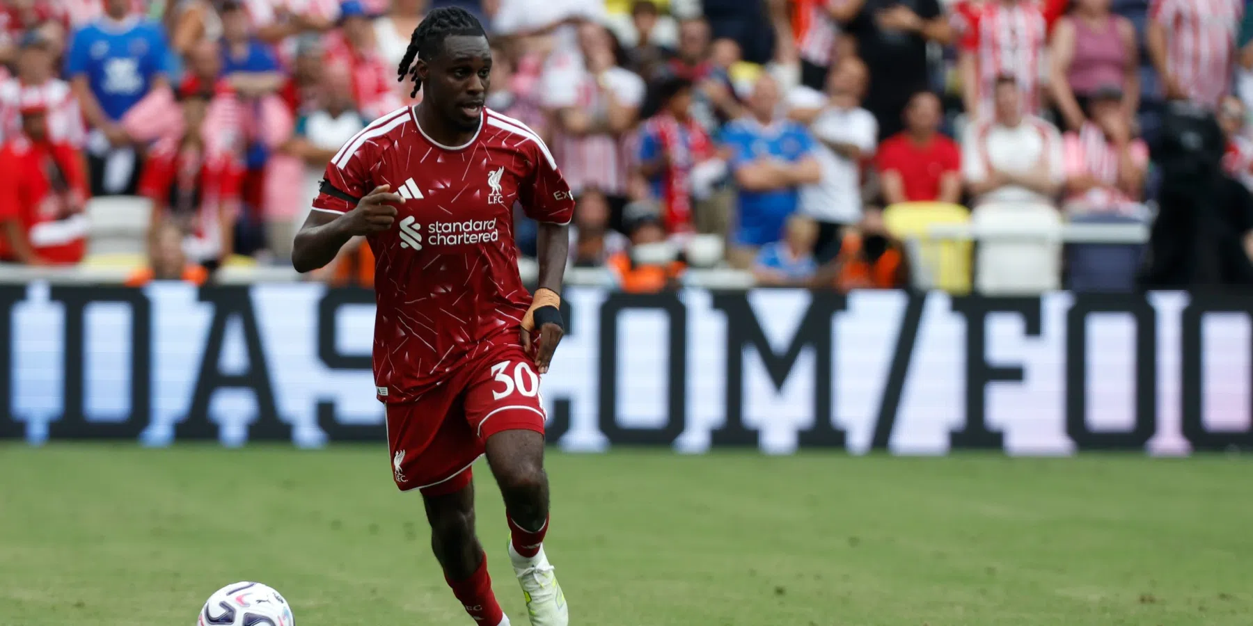 Iraola beleeft winnend Liverpool-debuut ondanks vroege tegenvaller