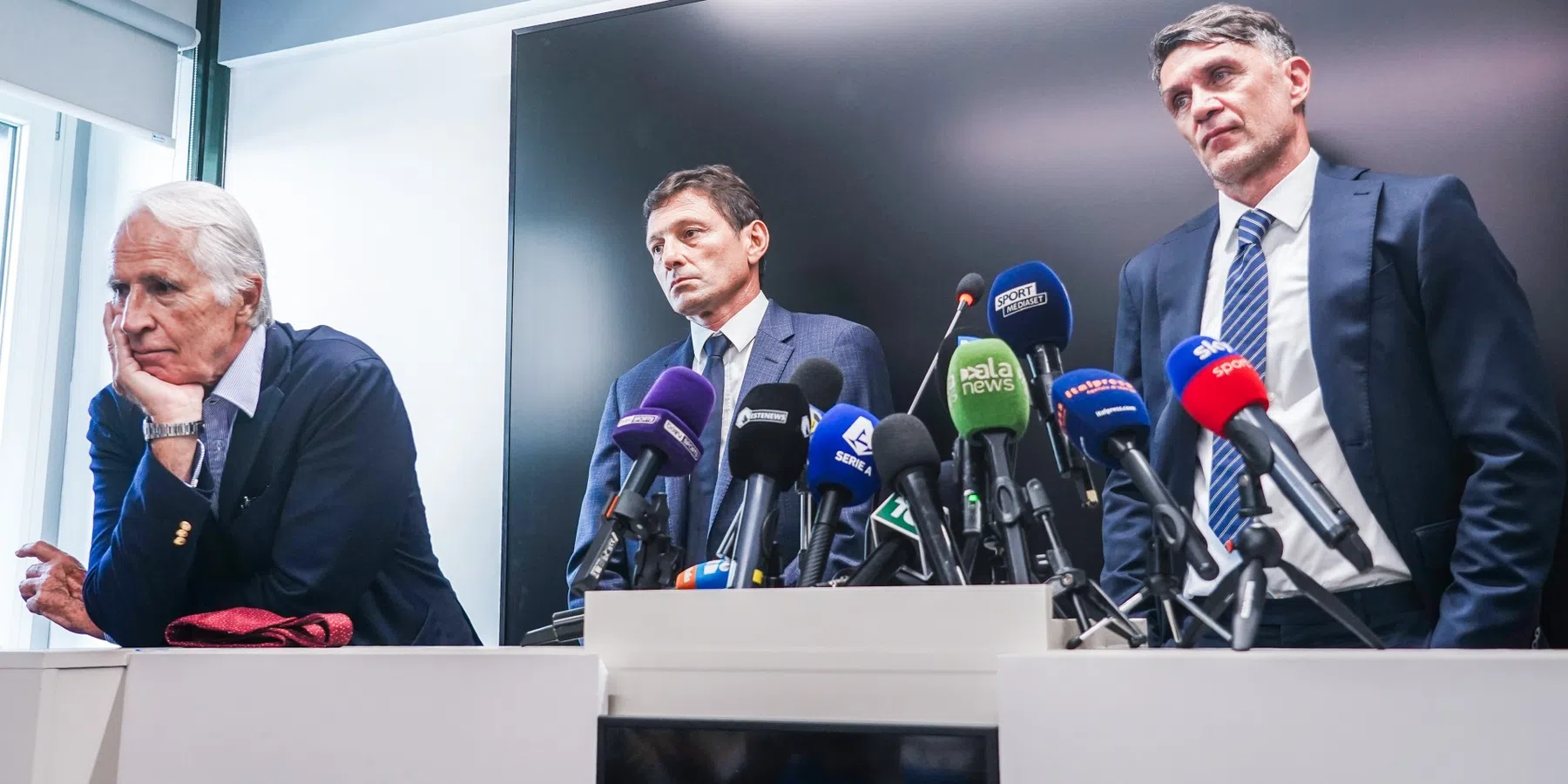 'Chaos bij Italië compleet: Maldini vertrekt na zestien dagen door bondscoachsoap'