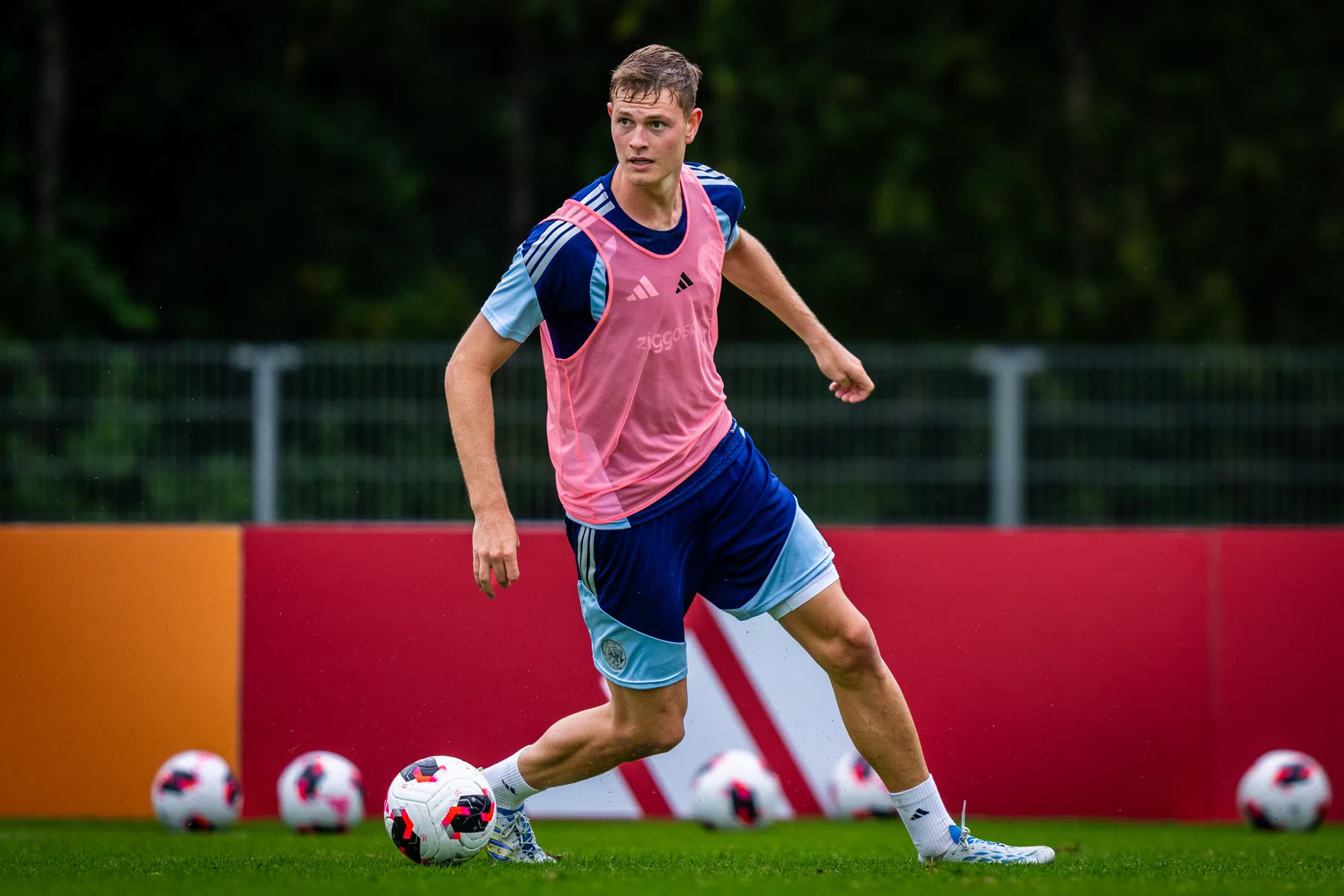 Ajax mist drie verdedigers tegen FK Vojvodina | VoetbalNieuws