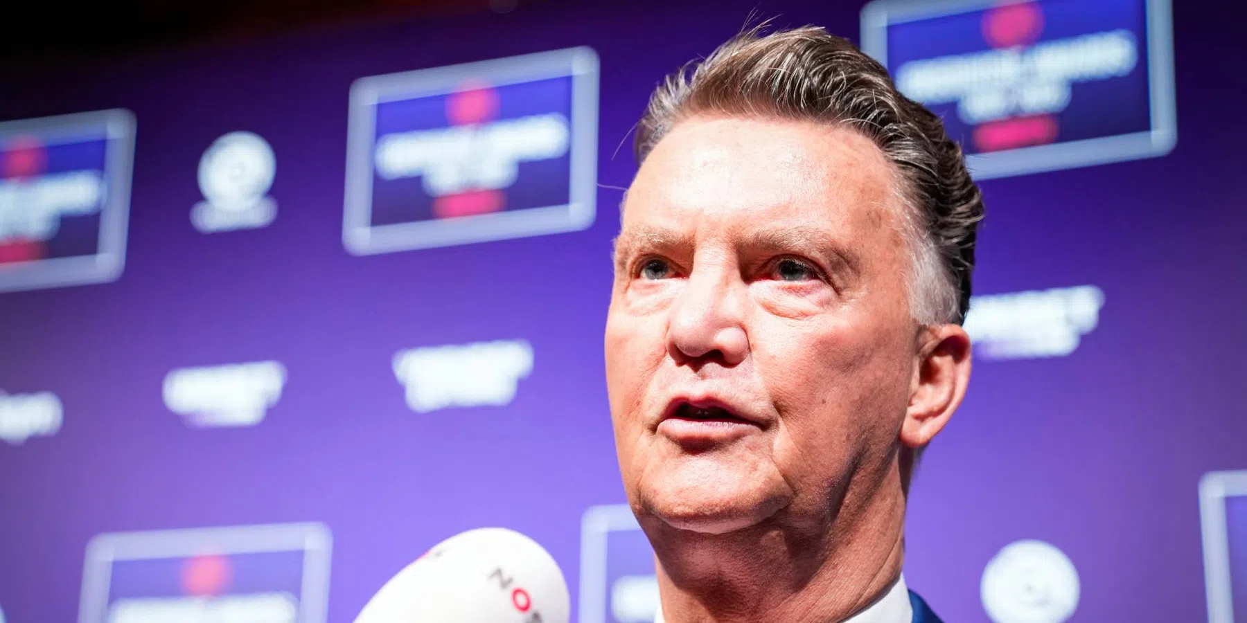 Louis van Gaal staat open voor rentree als bondscoach | VoetbalNieuws