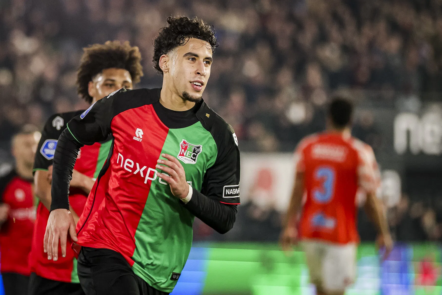 Feyenoord krijgt positief signaal over transfertarget: 'Gaan wel meedenken'