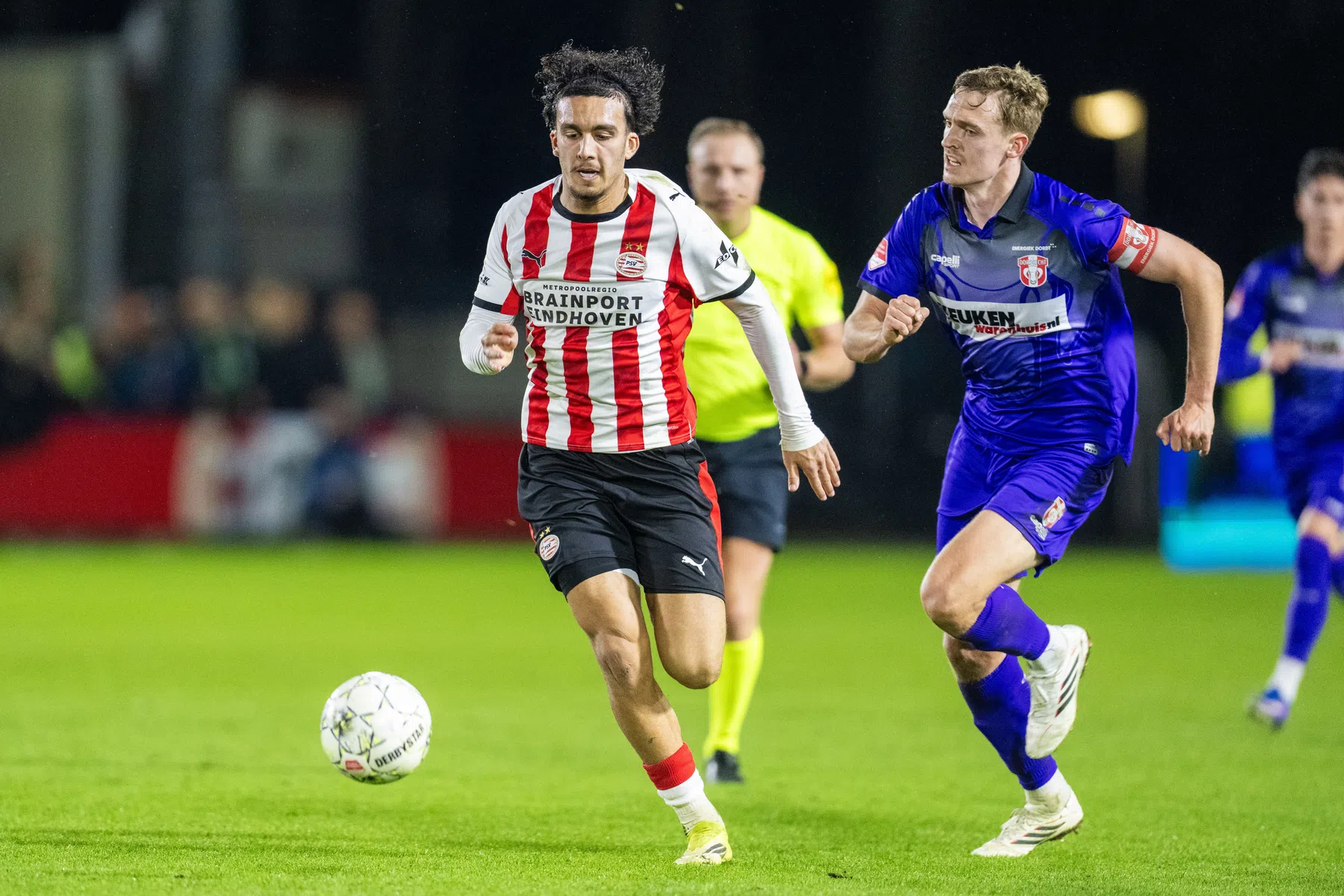 PSV verkoopt Sami Bouhoudane aan SC Cambuur