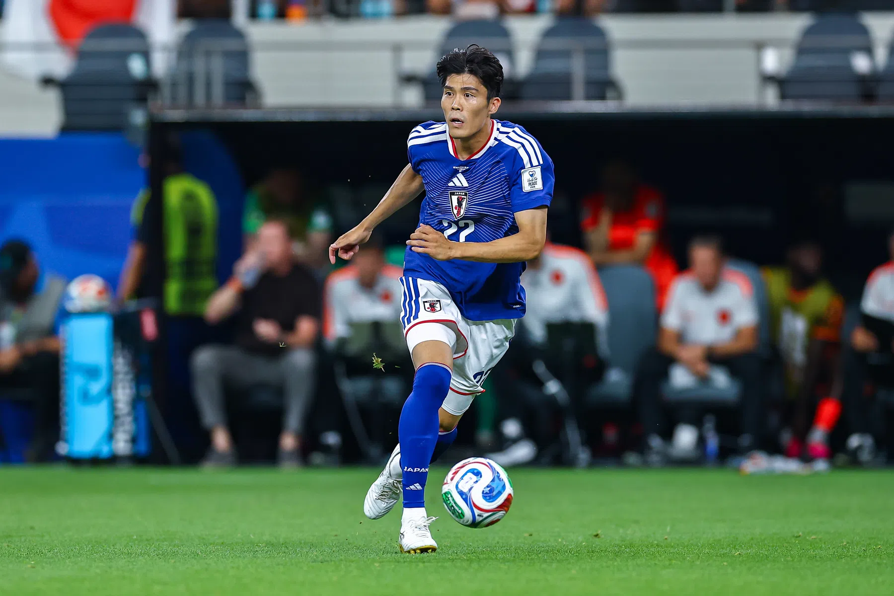 Voormalig Ajax-verdediger Tomiyasu tekent bij Crystal Palace