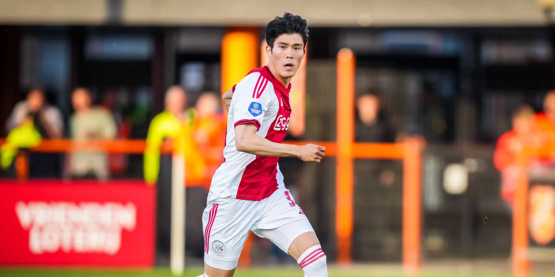 Tomiyasu vindt na vertrek bij Ajax nieuwe club in Londen | VN