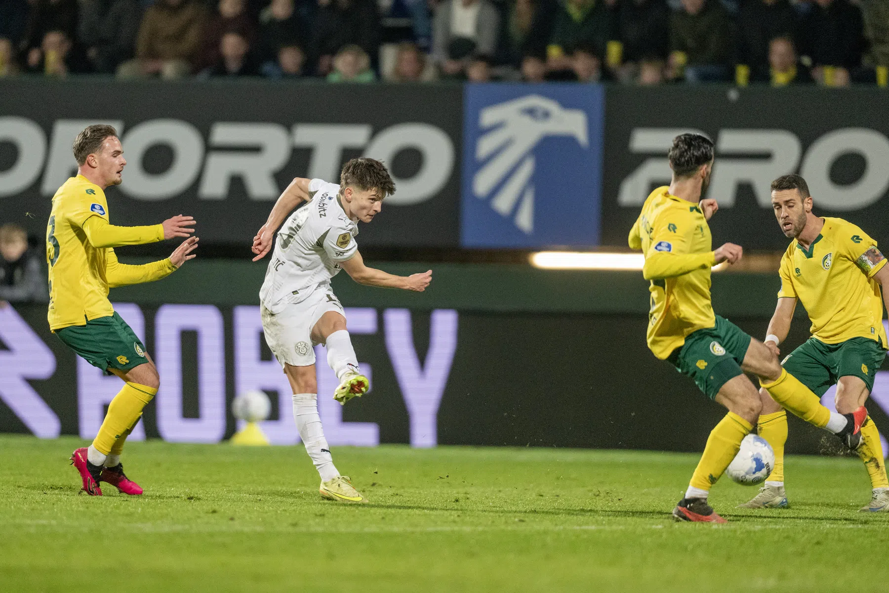 Wanneer won Fortuna Sittard voor het laatst uit bij PSV?