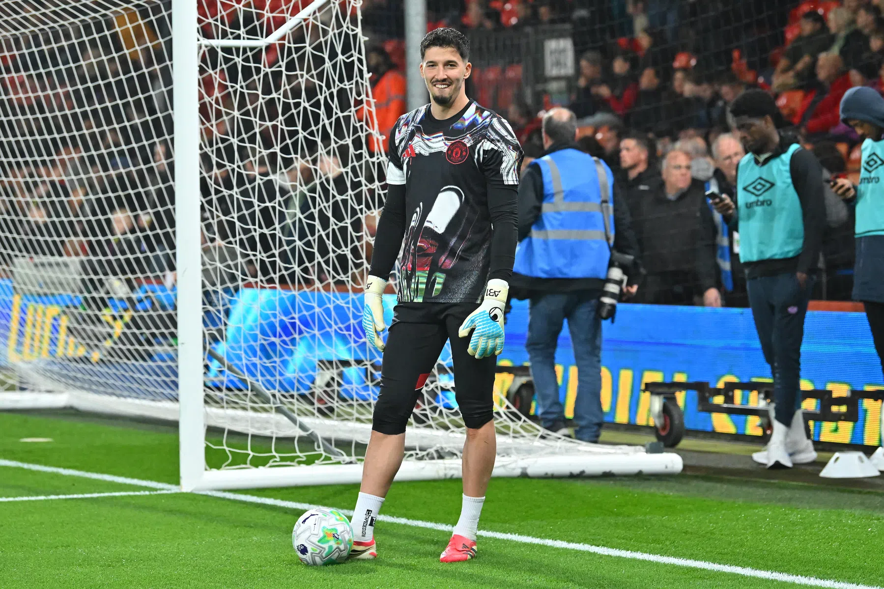 Manchester United verhuurt Bayindir aan Celta de Vigo