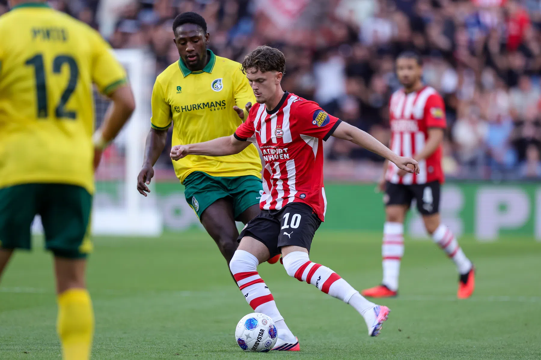Hoeveel punten pakte PSV de afgelopen seizoenen?