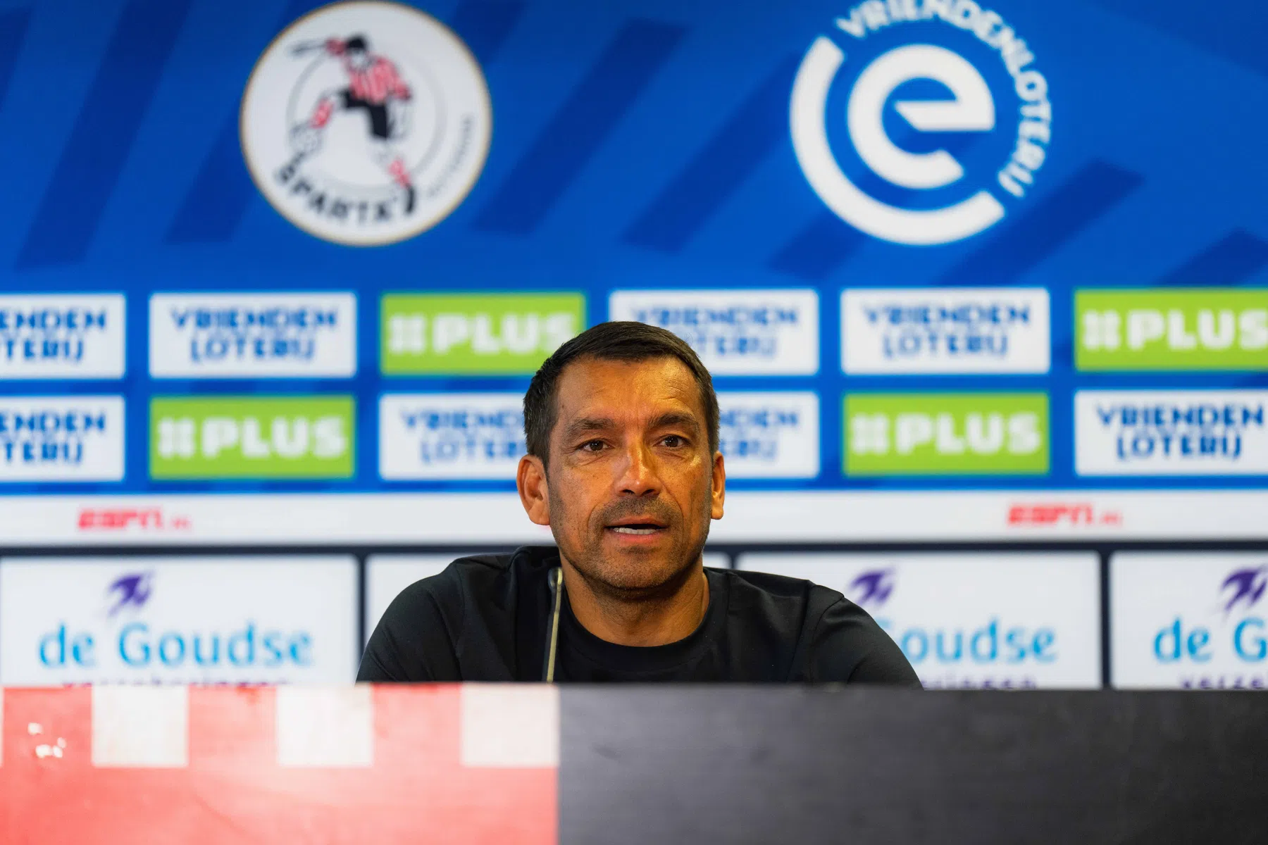 Dit zijn de vier aanvoerders van Feyenoord onder Van Bronckhorst | VoetbalNieuws