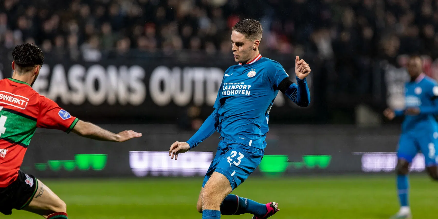 Opstelling PSV binnen: Veerman speelt, Dest meteen terug in de basis