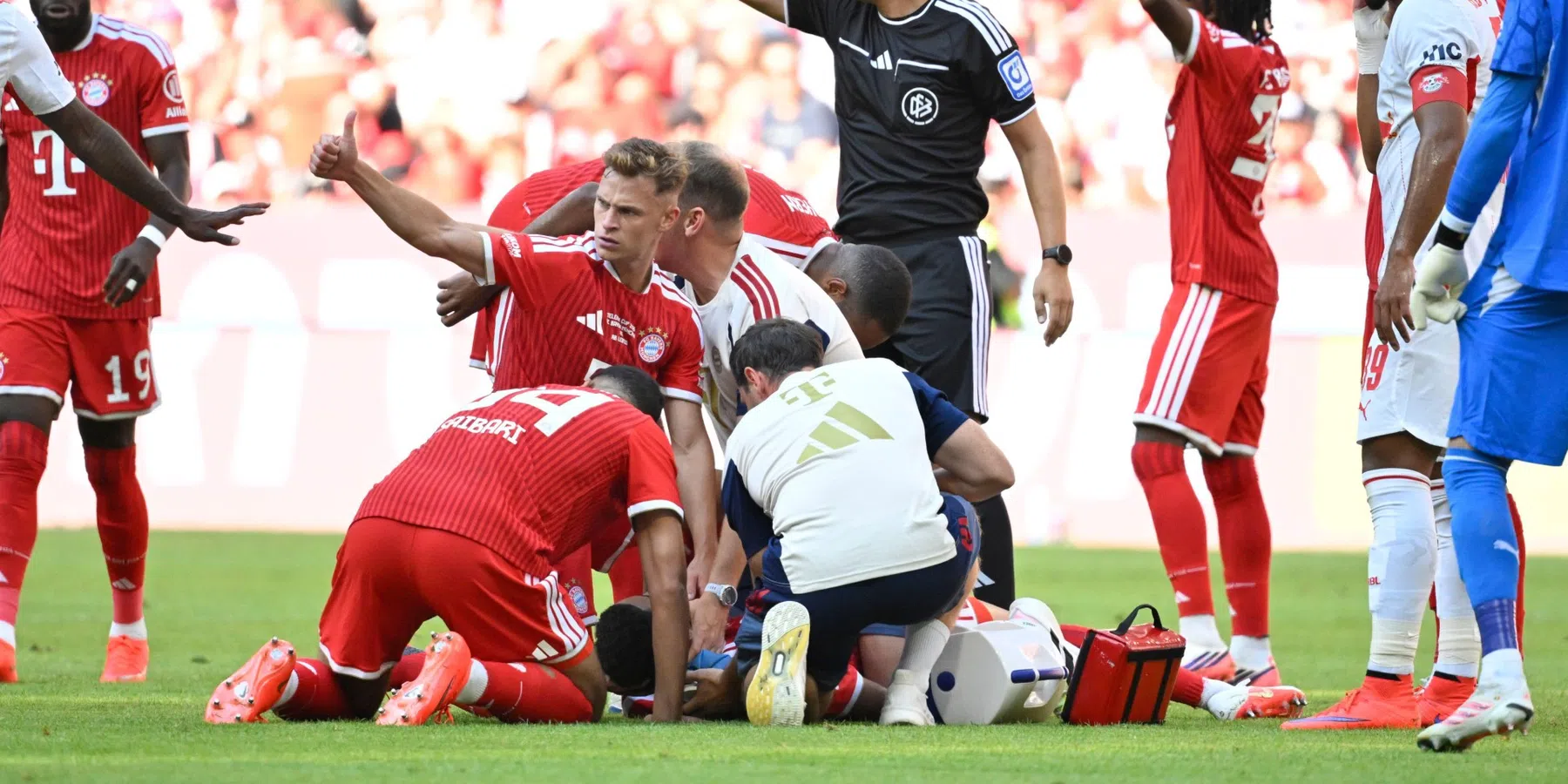 Bizar: Musiala wordt opnieuw onwel tijdens oefenduel van Bayern München