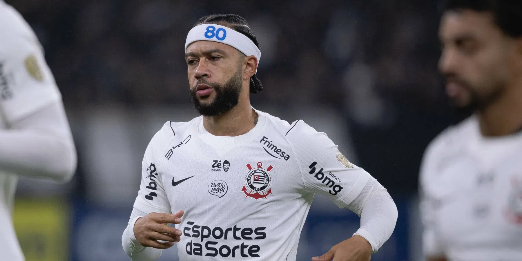 Memphis Depay blijft bij Corinthians en verlengt contract | VN
