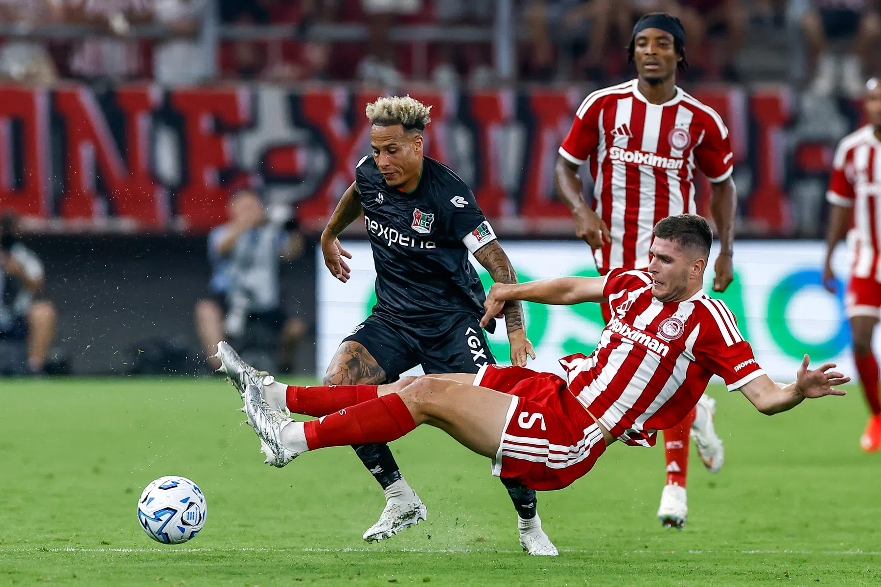 De Goffert wordt aangepast voor Champions League-duel: 'Beetje onwerkelijk'