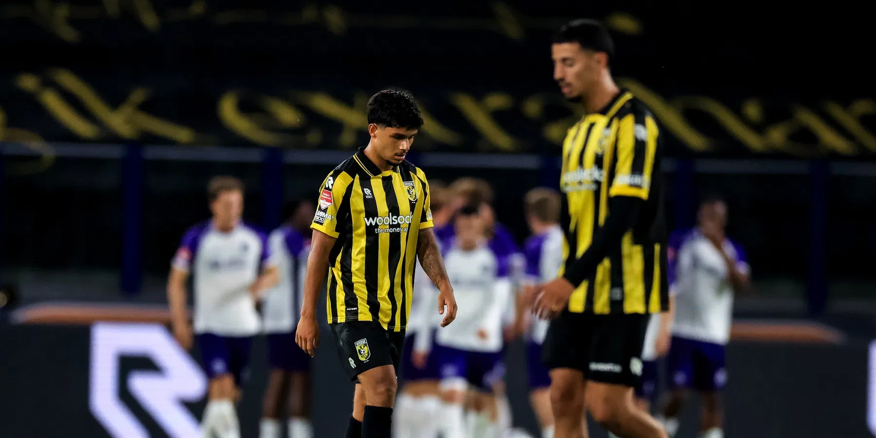 Vitesse hard onderuit tegen Almere