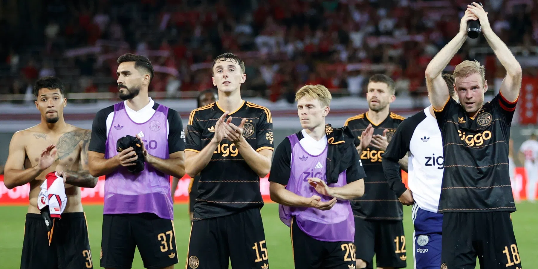 'Ajax-verdediger baalt van perspectief: Frankfurt toont interesse'