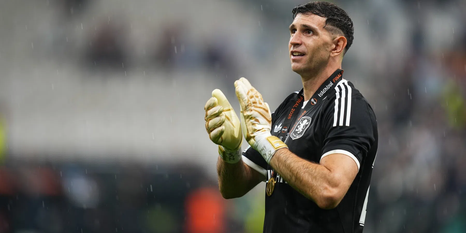 'Chelsea speurt op de transfermarkt: ervaren doelman aangeboden in West-Londen'