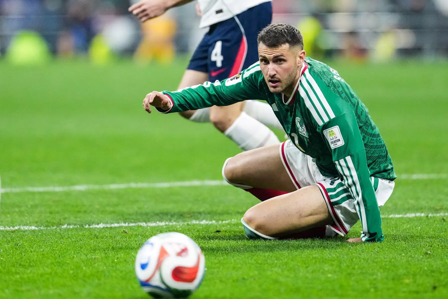 Giménez heeft geen toekomst bij AC Milan en aast op transfer | VoetbalNieuws