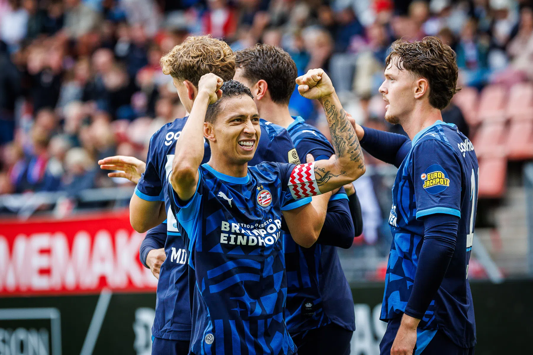 Kranten kritisch op Ajax en Feyenoord, lof voor PSV