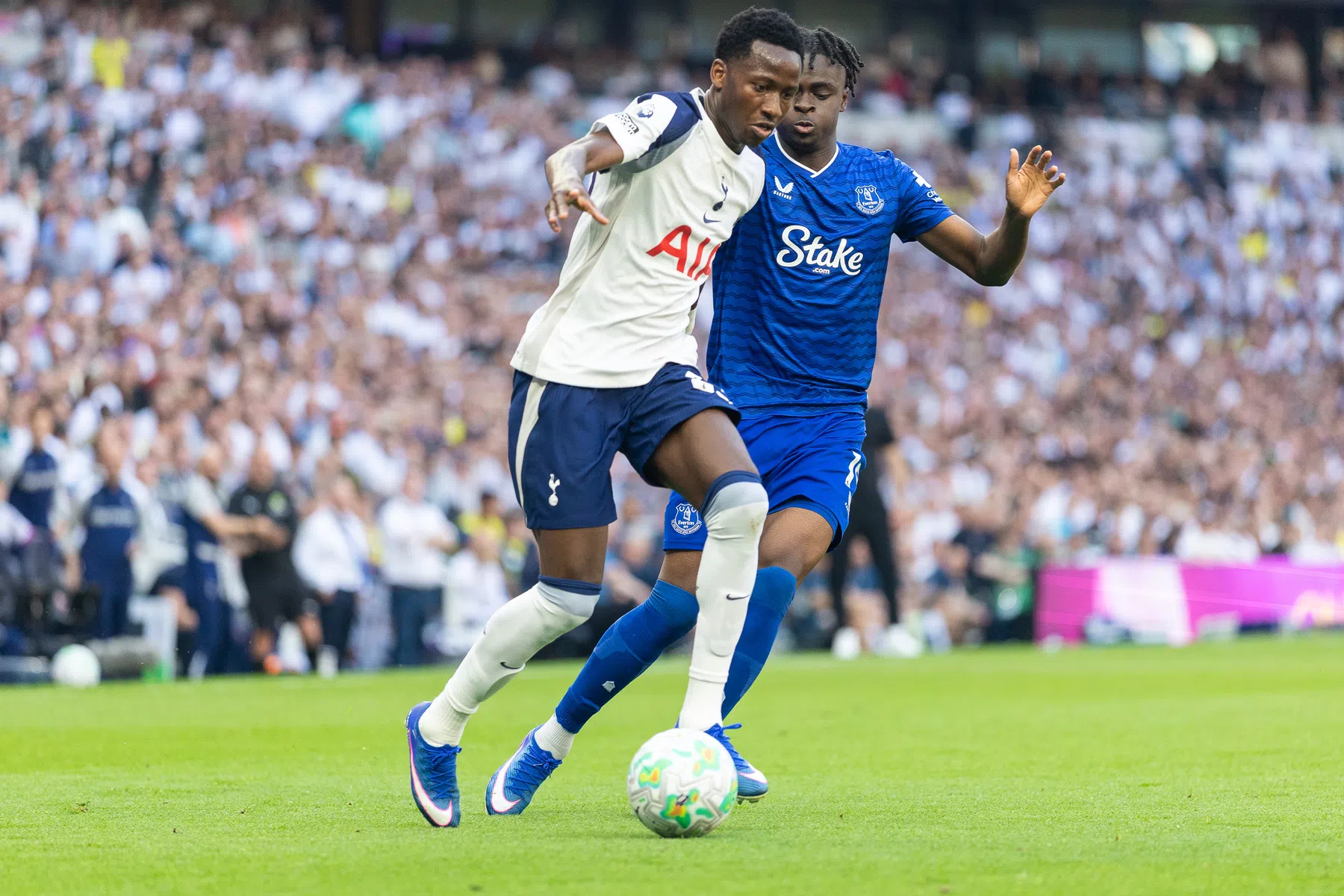 Juventus huurt Pape Matar Sarr van Tottenham